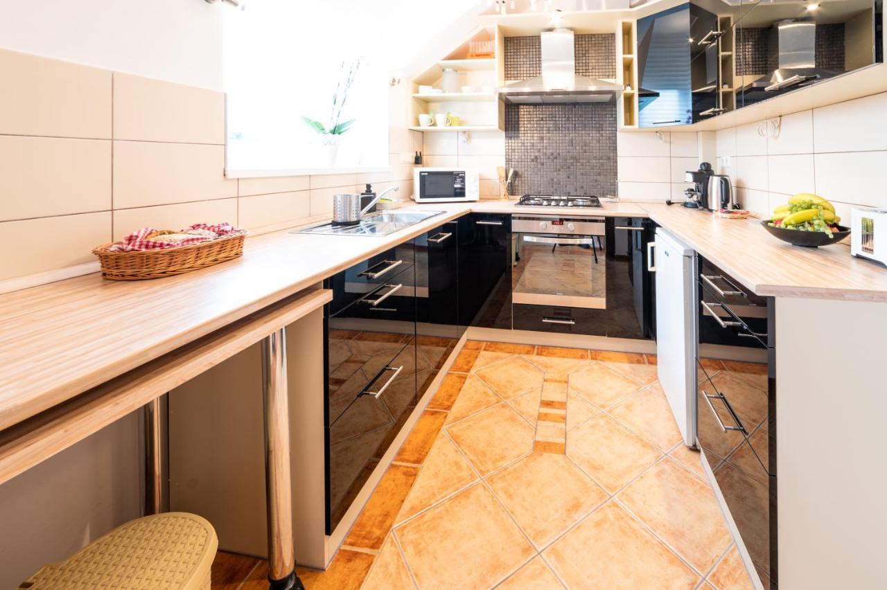 La Lampa Apartments Debrecen Bagian luar foto