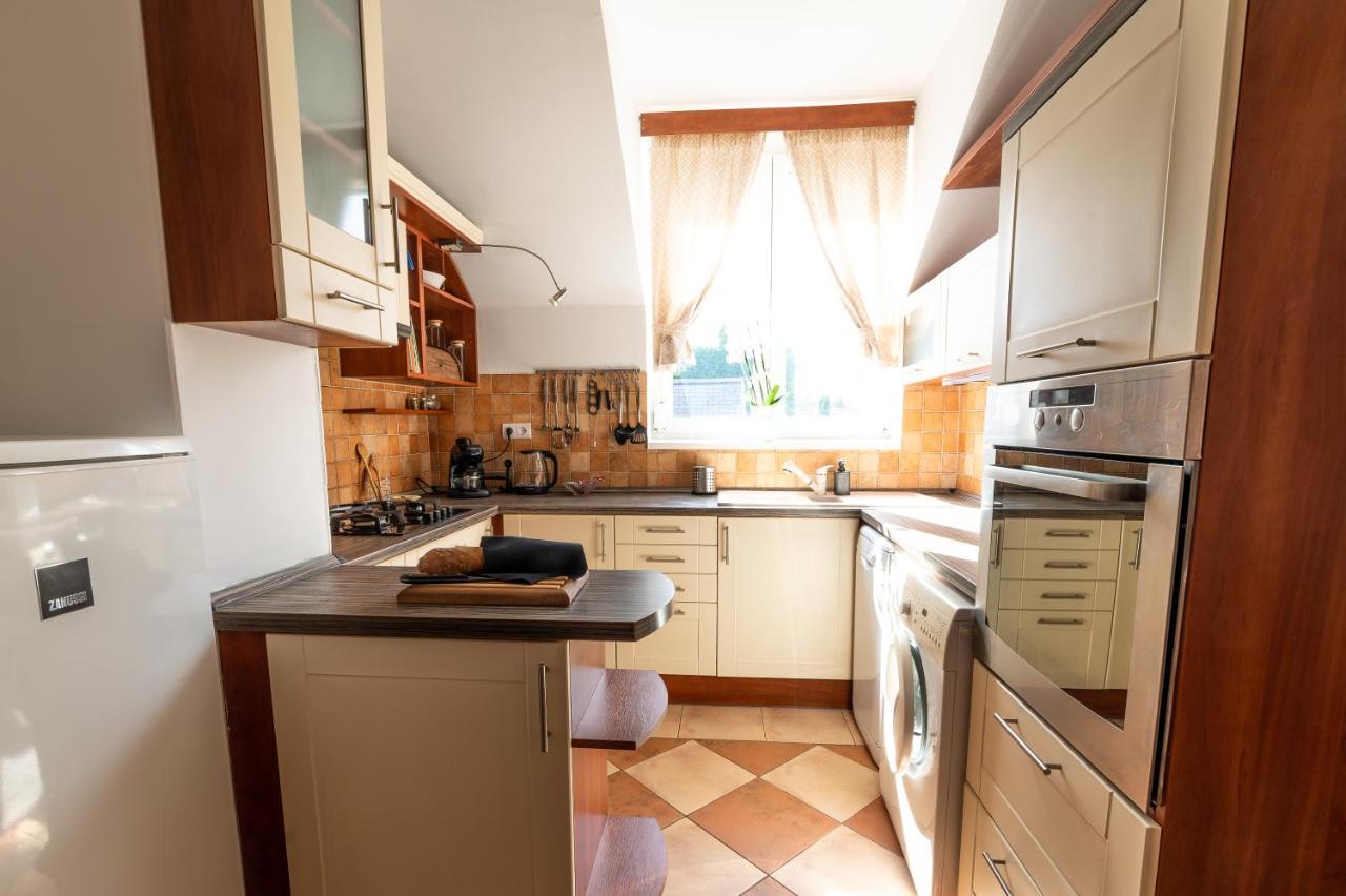 La Lampa Apartments Debrecen Bagian luar foto