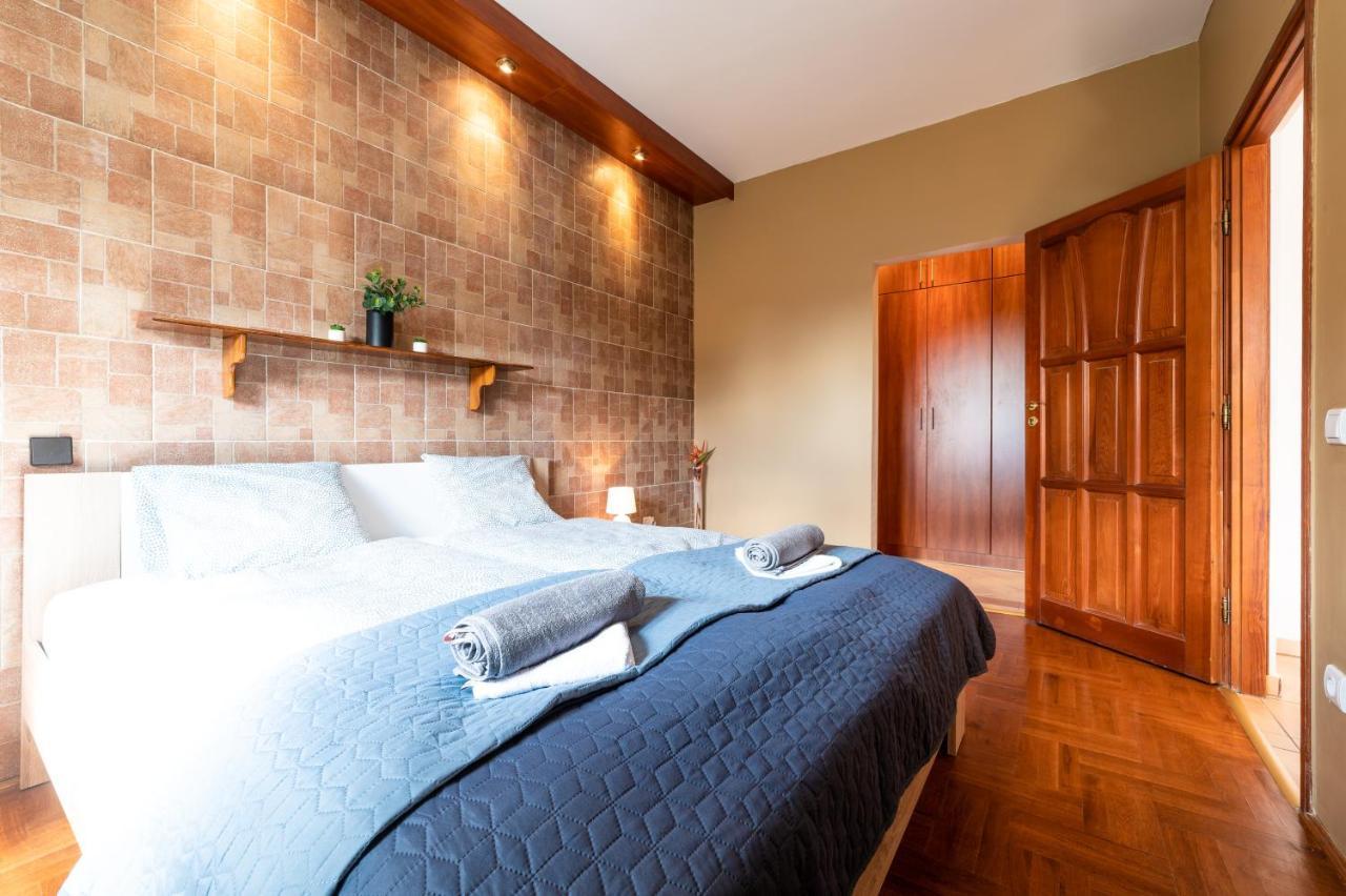 La Lampa Apartments Debrecen Bagian luar foto